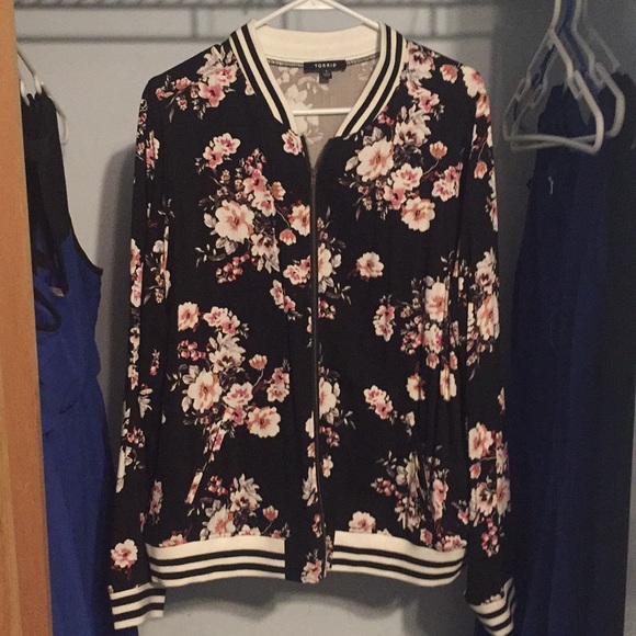 Jacket - Picture 1 of 3